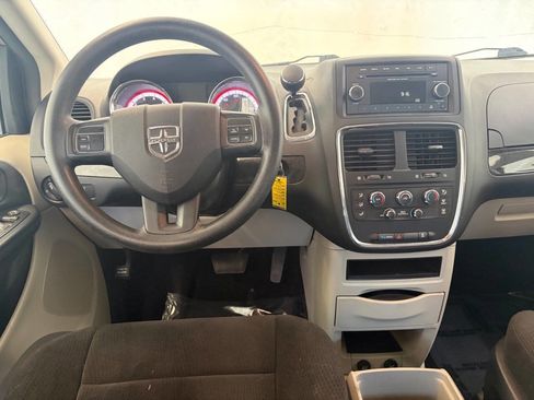 Used 2013 Dodge Grand Caravan SE FWD image 13