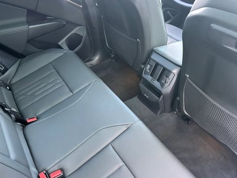 Used 2025 BMW X3 xDrive30i w/ Premium Package image 29