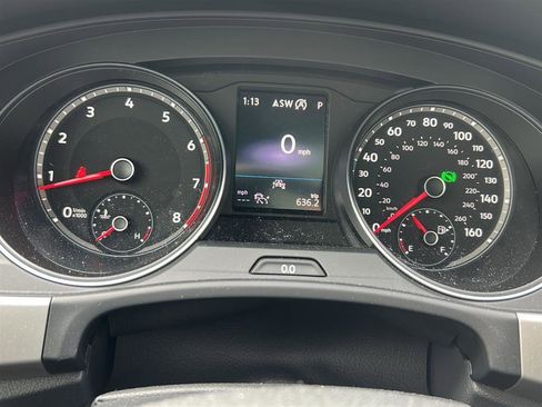 Used 2021 Volkswagen Atlas Cross Sport SE image 7