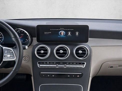 Certified 2022 Mercedes-Benz GLC 300 image 25