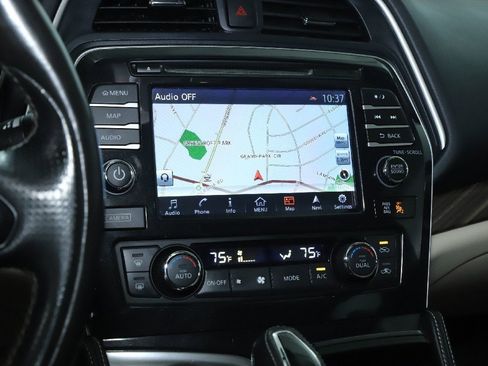 Used 2017 Nissan Maxima Platinum image 27