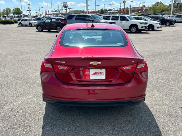 Used 2025 Chevrolet Malibu LT FWD image 4
