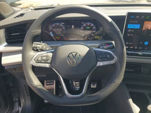 New 2026 Volkswagen Tiguan SE R-Line FWD image 20