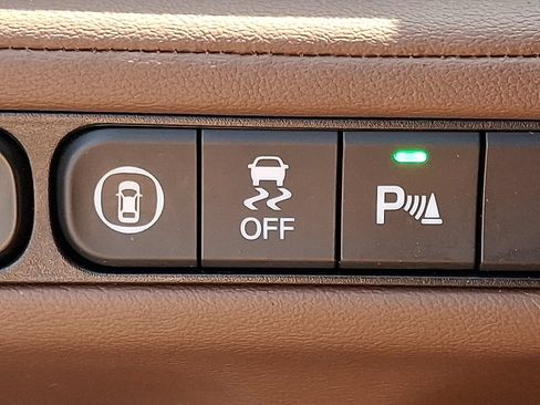 Used 2023 Acura MDX SH-AWD w/ Technology Package image 25