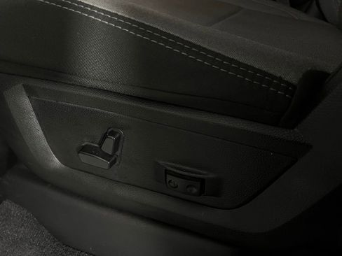 Used 2024 RAM 2500 Big Horn w/ Level 2 Equipment Group image 25