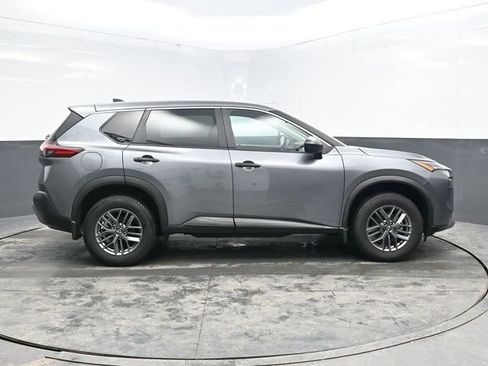 Used 2023 Nissan Rogue S image 8