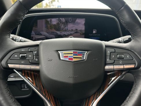 Used 2023 Cadillac Escalade Premium Luxury AWD/4WD image 24