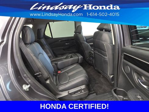 Used 2023 Honda Pilot Touring image 11