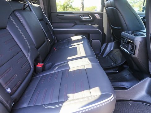 Used 2024 GMC Sierra 2500 AT4X image 16