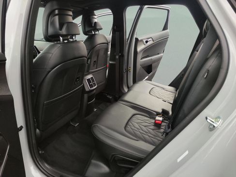 Used 2024 Kia Sportage X-Line w/ X-Line Premium Package image 16