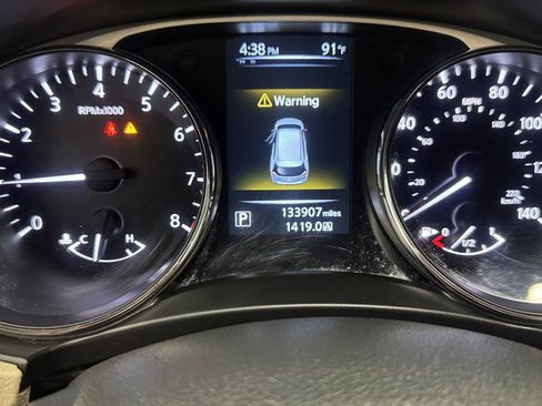Used 2016 Nissan Rogue SL w/ SL Premium Package AWD/4WD image 15
