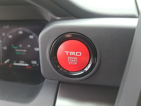 Certified 2025 Toyota Tacoma TRD Off-Road image 26