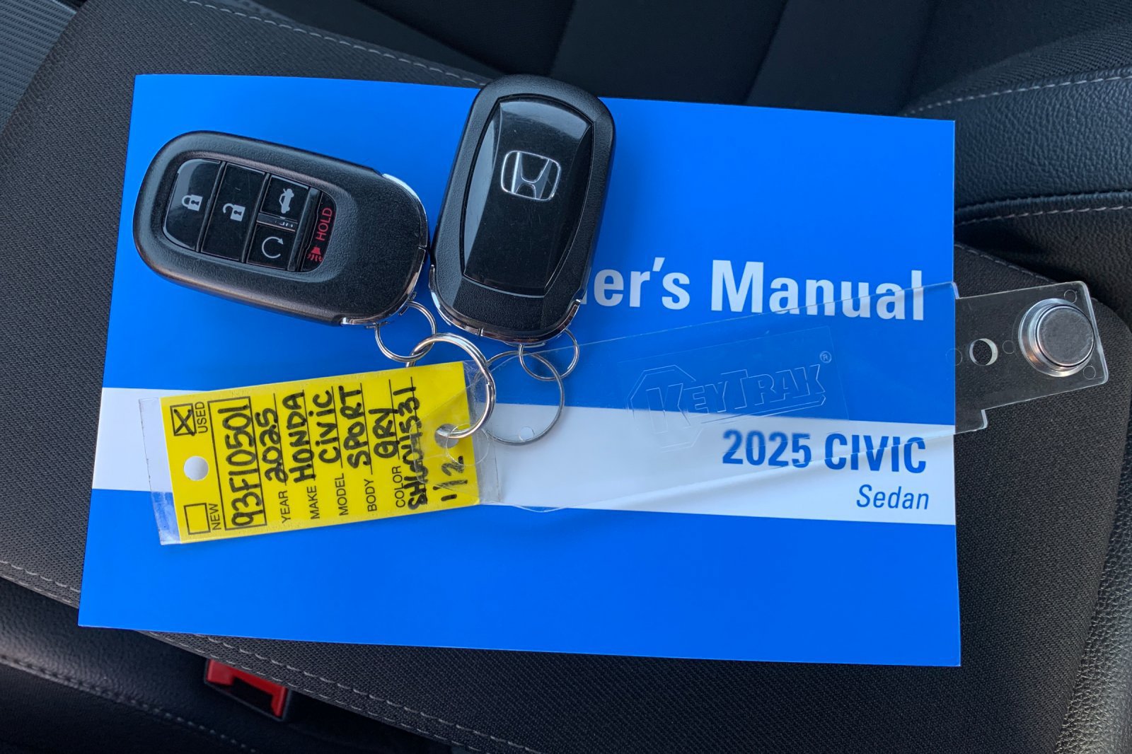 Used 2025 Honda Civic Sport image 11