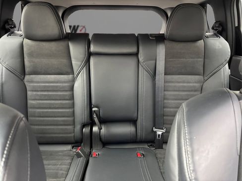 Used 2024 Mitsubishi Outlander SE image 20