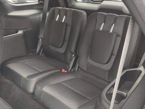 Used 2018 Ford Explorer XLT w/ Equipment Group 201A AWD/4WD image 34