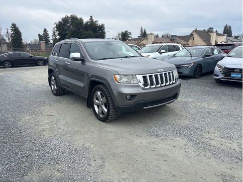 Used 2012 Jeep Grand Cherokee Overland image 22