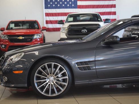 Used 2012 Mercedes-Benz SL 550 image 18