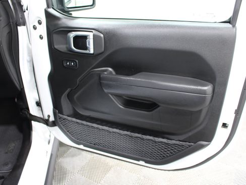 Used 2026 Jeep Gladiator Mojave AWD/4WD image 27