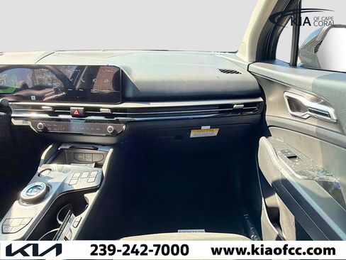 New 2026 Kia Sportage LX FWD image 15