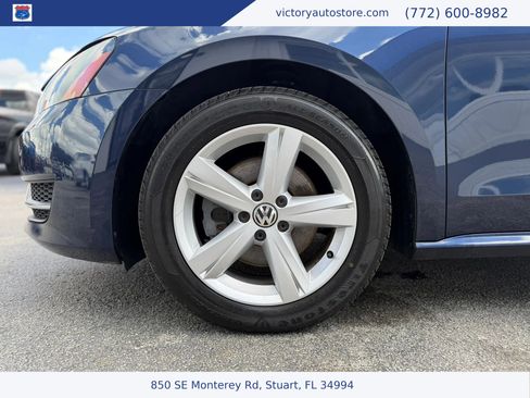 Used 2014 Volkswagen Passat 2.5 SE FWD image 10