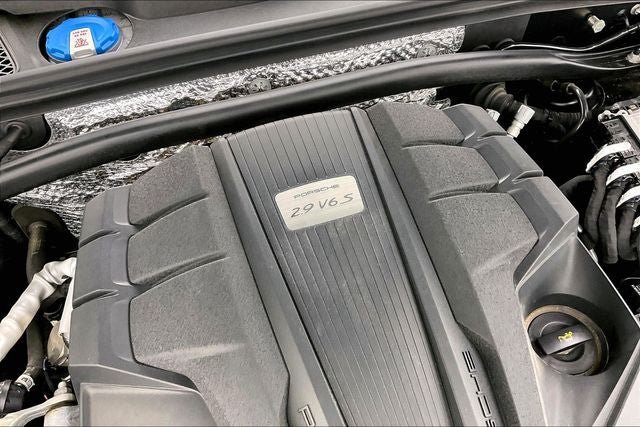 Used 2022 Porsche Macan S AWD/4WD image 30