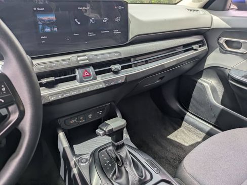 Used 2025 Kia K4 FWD image 19