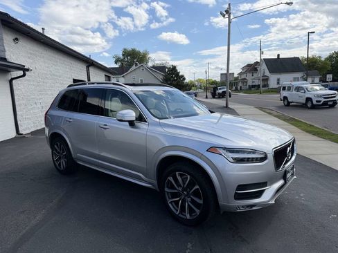 Used 2019 Volvo XC90 T6 Momentum w/ Protection Package Premier AWD/4WD image 6