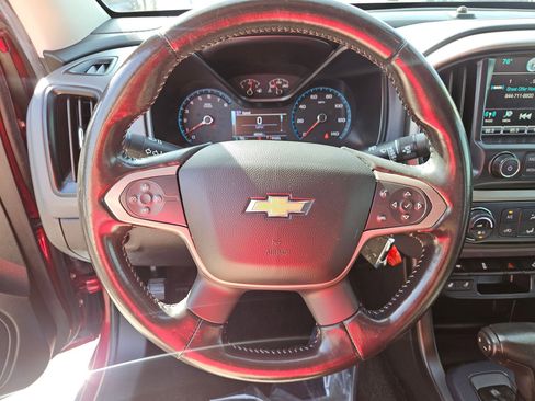Used 2017 Chevrolet Colorado Z71 image 14
