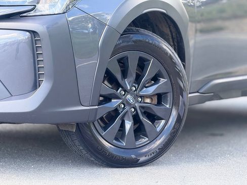 Used 2023 Subaru Outback Onyx Edition AWD/4WD image 2