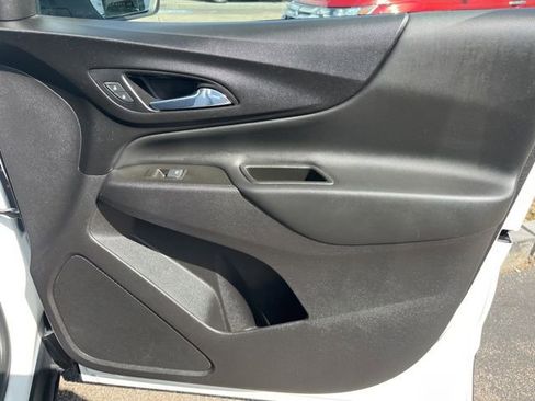 Used 2021 Chevrolet Equinox LT image 8
