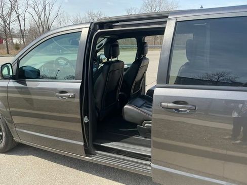 Used 2019 Dodge Grand Caravan GT image 16