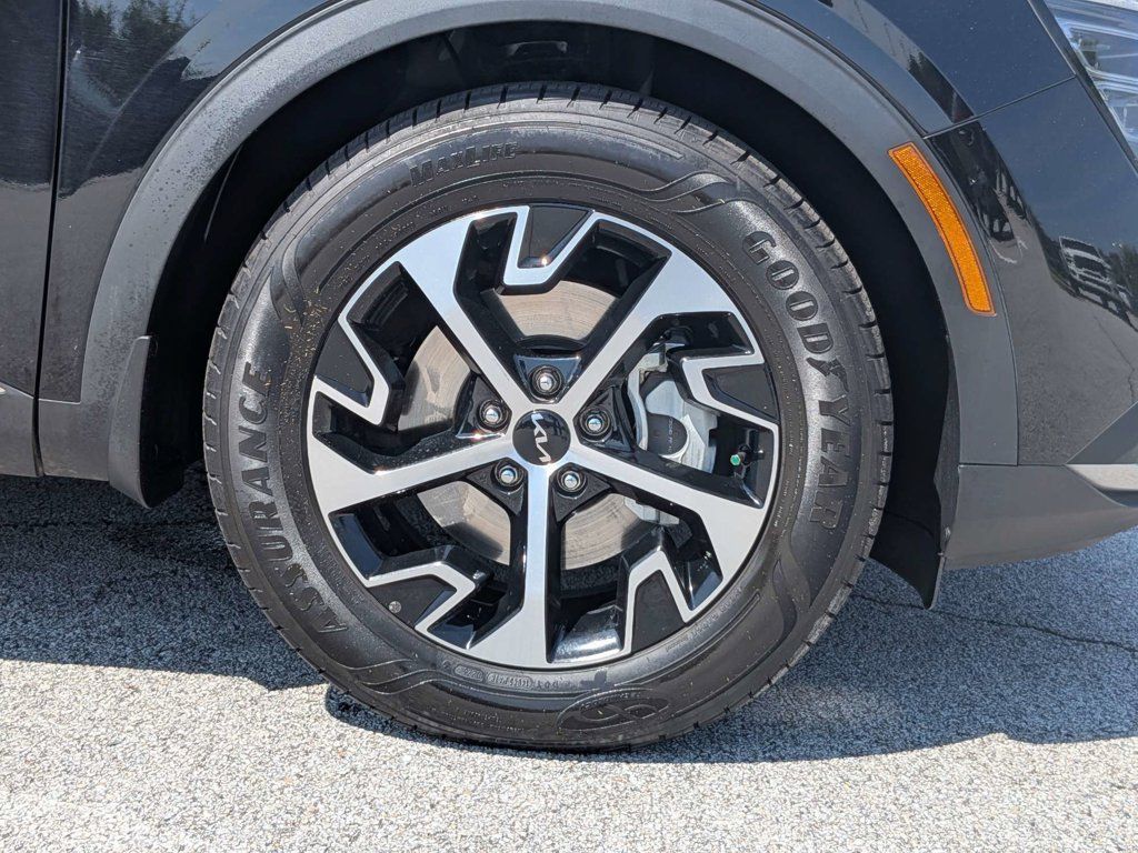 Used 2024 Kia Sportage EX FWD image 10