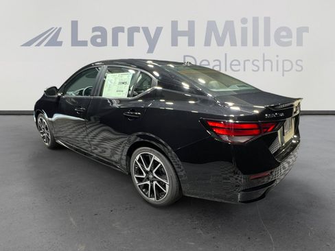 New 2025 Nissan Sentra SR w/ SR Premium Package image 3