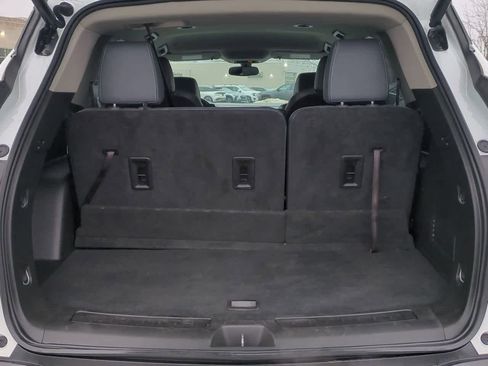 Used 2019 Buick Enclave Essence image 34