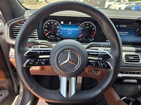 Used 2025 Mercedes-Benz GLS 450 4MATIC image 32