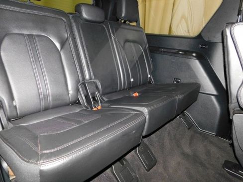 Used 2021 Ford Expedition Max Limited image 19