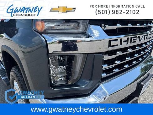 Used 2020 Chevrolet Silverado 2500 LTZ w/ Z71 Off-Road Package AWD/4WD image 15