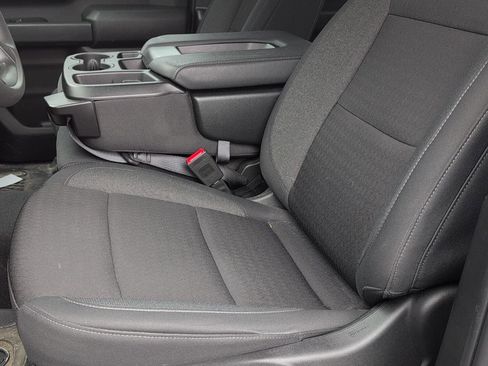 Used 2024 Chevrolet Silverado 1500 Custom image 6