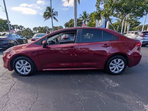 Used 2022 Toyota Corolla LE image 10