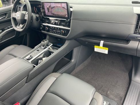 New 2026 Nissan Pathfinder SL w/ SL Premium Package AWD/4WD image 25