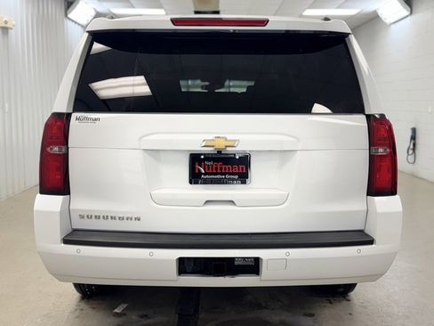 Used 2020 Chevrolet Suburban LT image 6