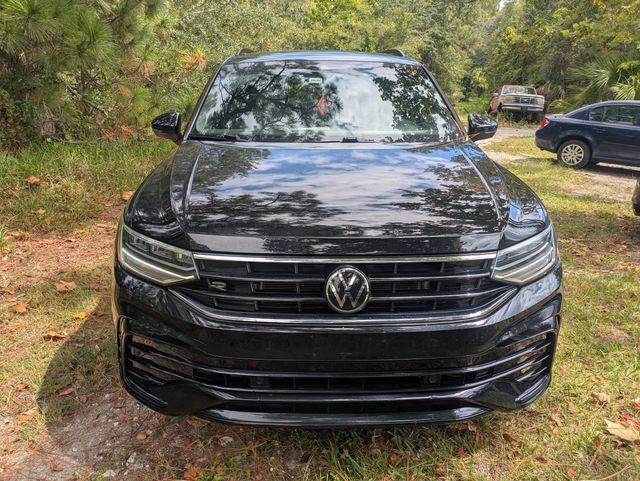 Used 2024 Volkswagen Tiguan SE R-Line FWD image 9