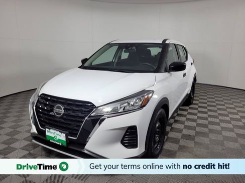 Used 2021 Nissan Kicks S FWD image 1