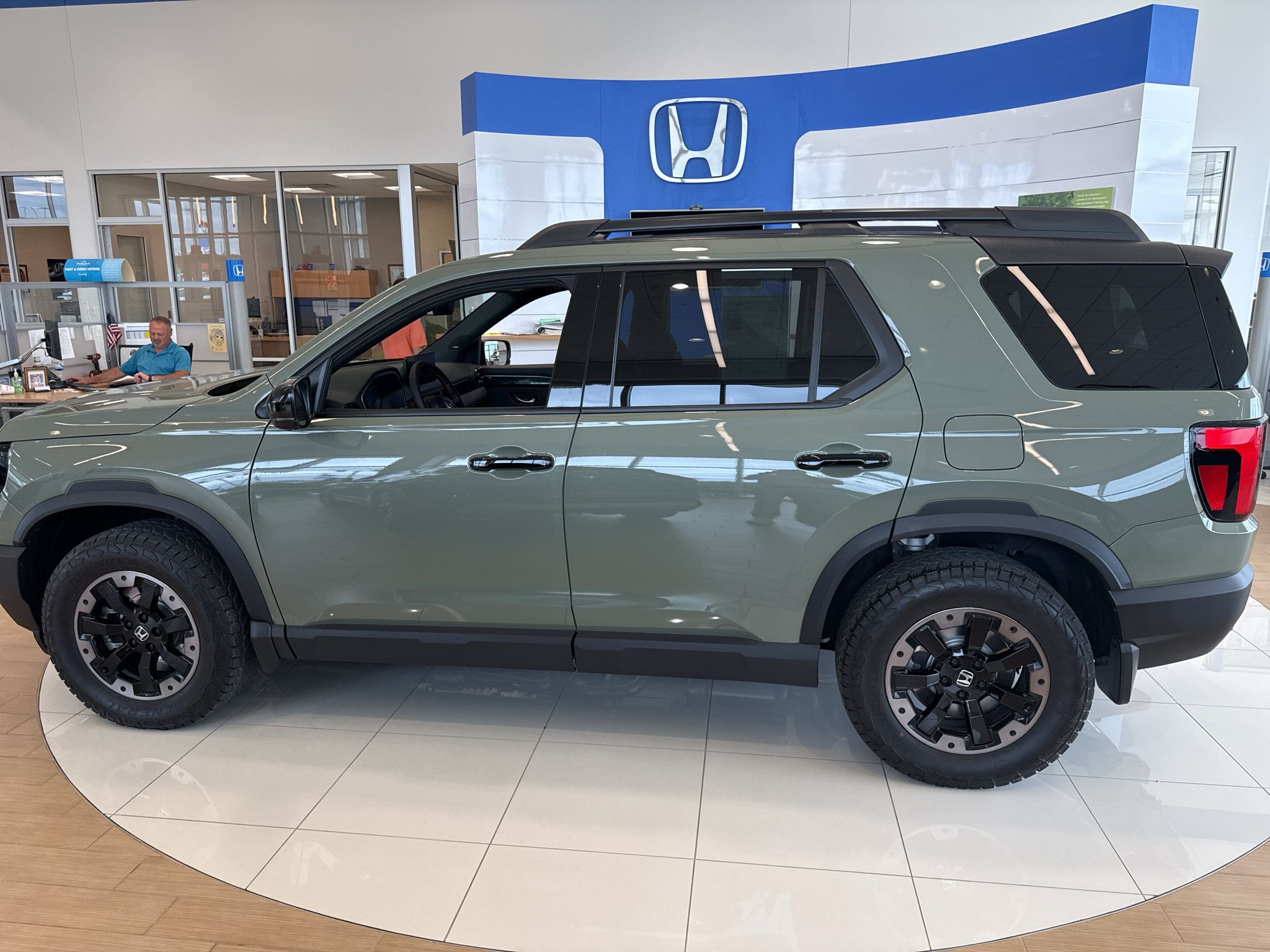 Used 2026 Honda Passport TrailSport Elite image 7