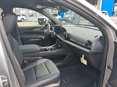 New 2026 Chevrolet Traverse LT w/ Driver Confidence Package FWD image 11