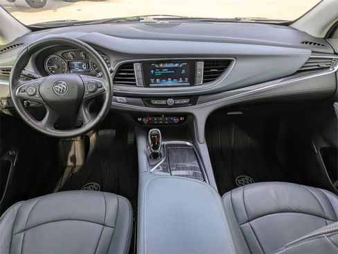 Used 2019 Buick Enclave Essence image 16