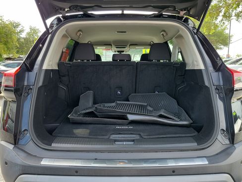 Certified 2021 Nissan Rogue SV FWD image 10