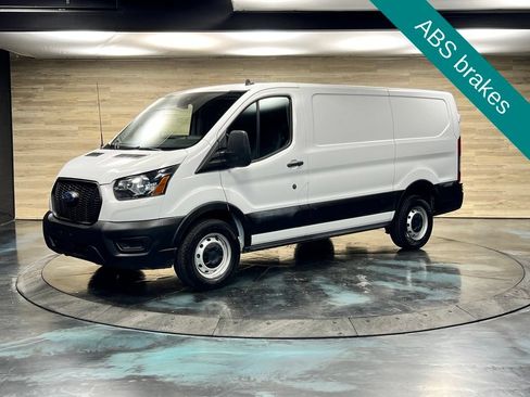 Used 2024 Ford Transit 150 Low Roof RWD image 5