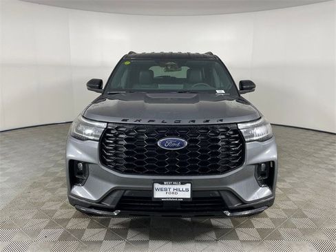 Used 2025 Ford Explorer ST-Line image 27