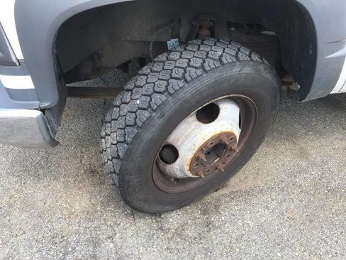 Used 2001 Chevrolet Silverado 3500 2WD Regular Cab HD image 14